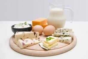 Яйкі, абястлушчаныя малочныя і кісламалочныя прадукты для бялковай дыеты